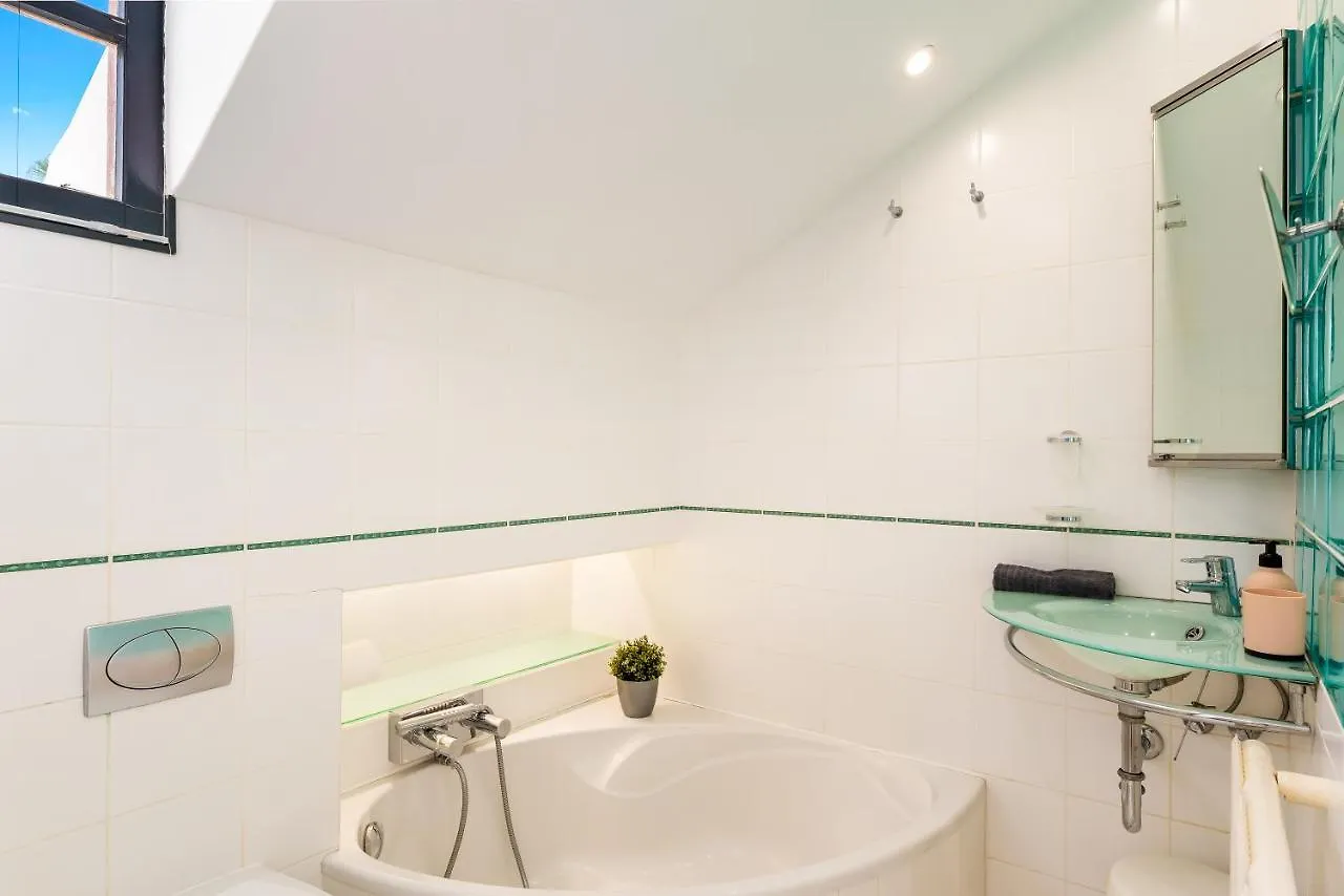 Villa Fantastic Townhouse In The Centre Of Las Americas Playa de las Americas