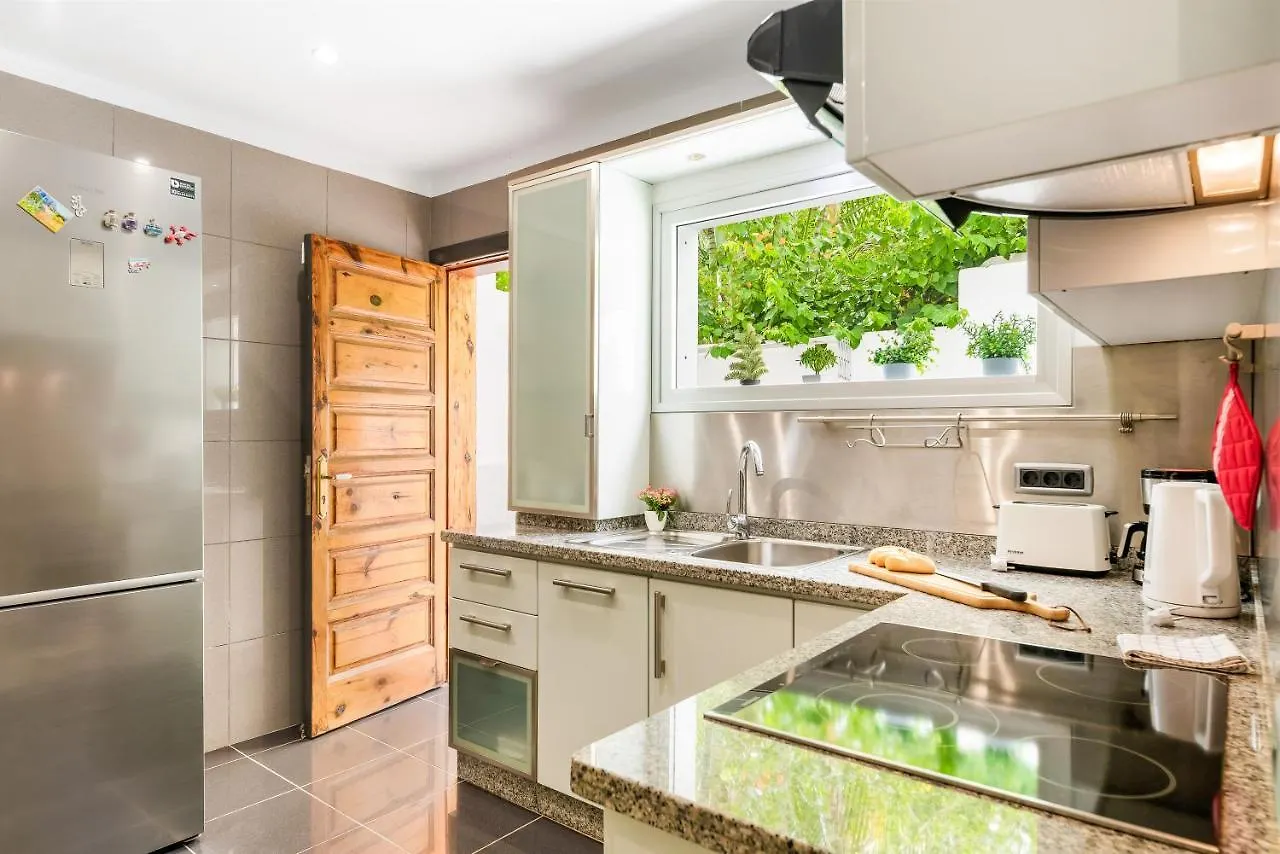 Villa Fantastic Townhouse In The Centre Of Las Americas Playa de las Americas