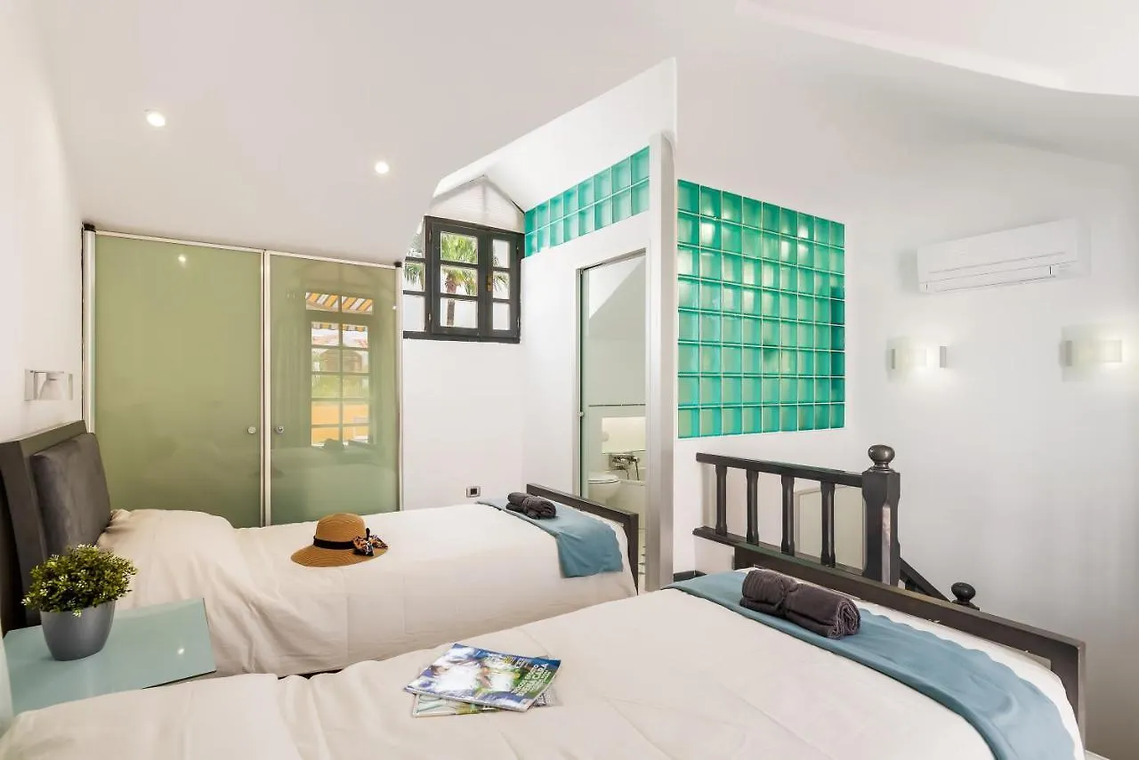 Villa Fantastic Townhouse In The Centre Of Las Americas Playa de las Americas